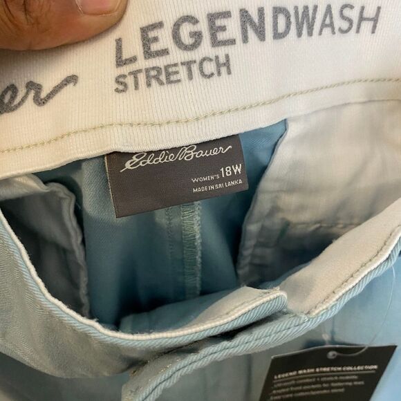 Eddie Bauer NWT Legendwash 5" Stretch Shorts Blue 18W - Picture 3 of 4